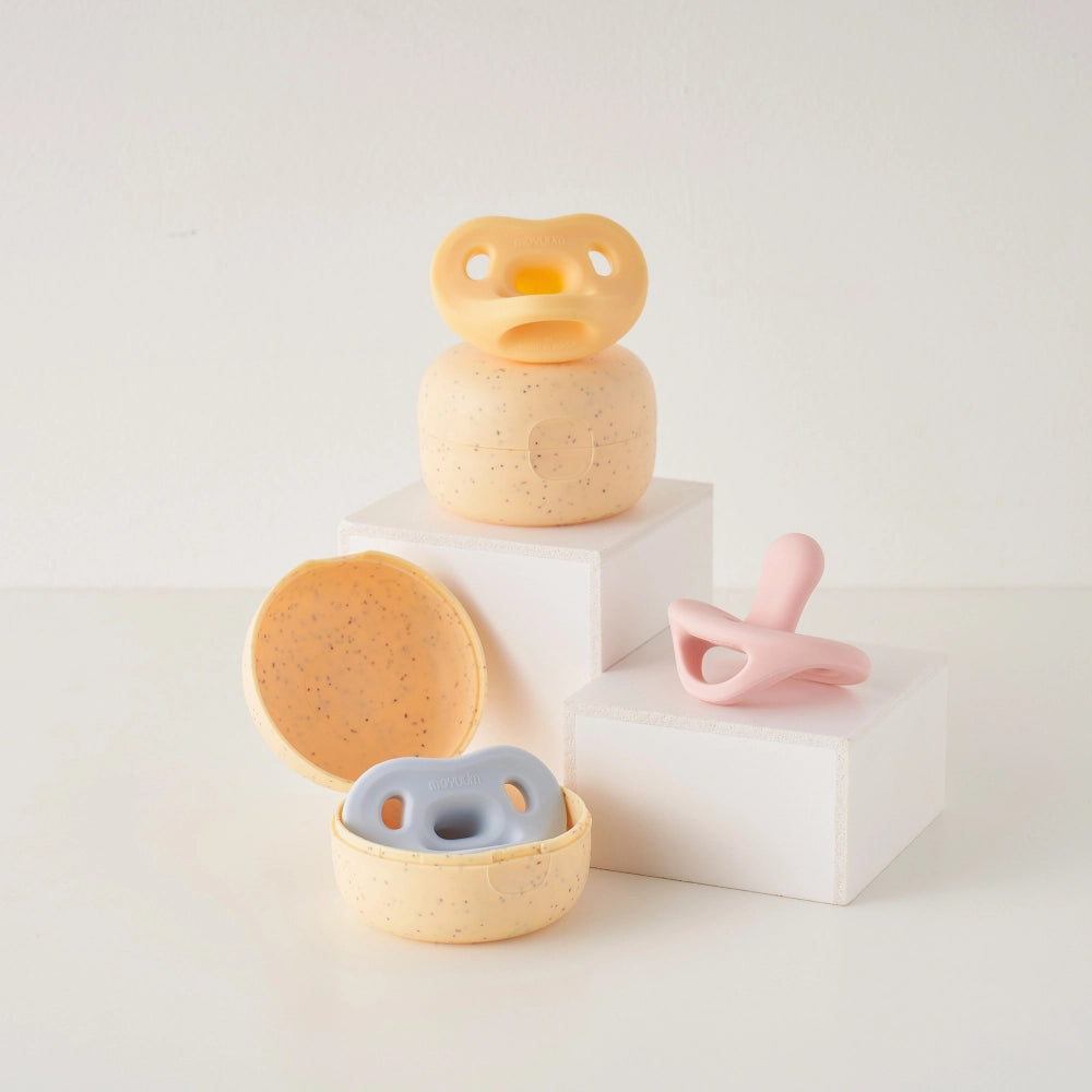 Moyuum All-Silicone Macaron Pacifier with Protective Case