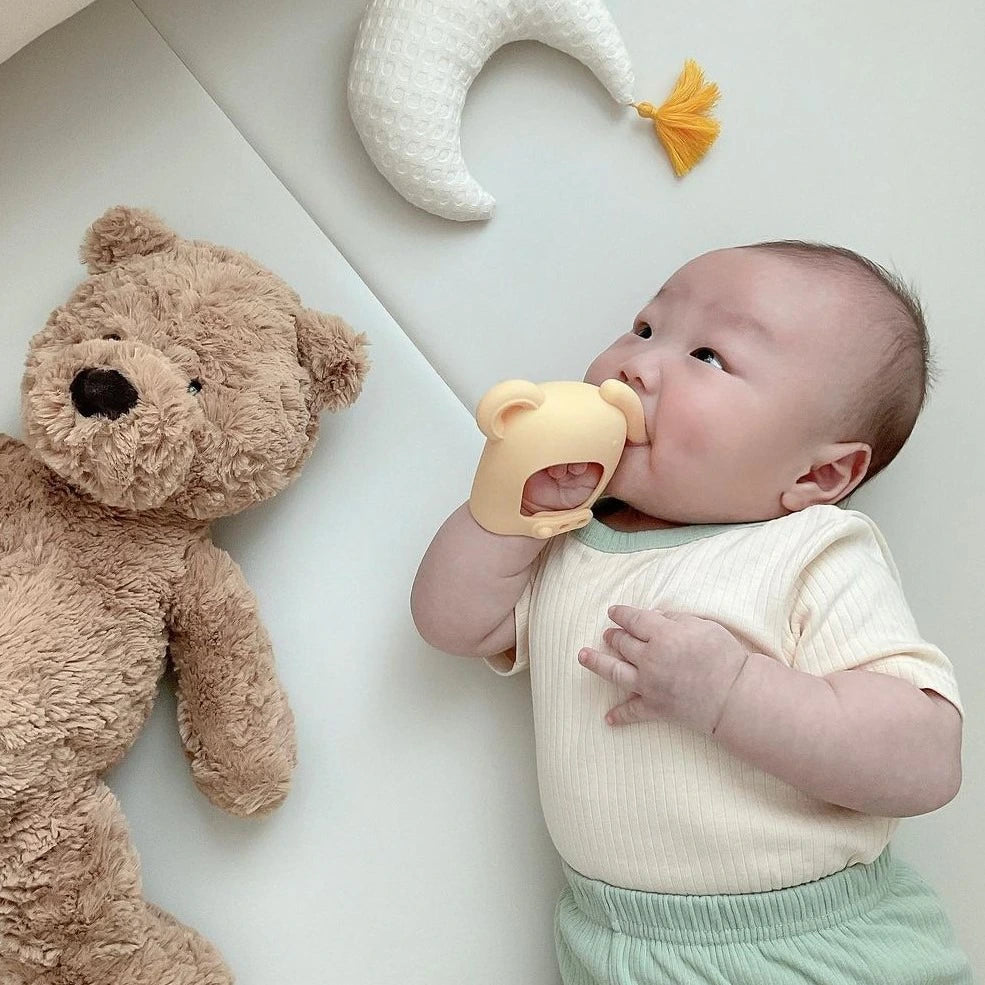 Silicone Elephant Wrist Teether: Adjustable, Hands-Free & Safe.