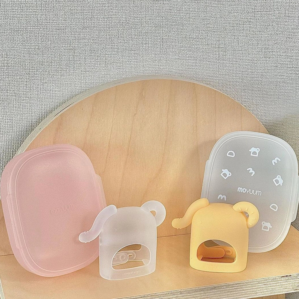 Silicone Elephant Wrist Teether: Adjustable, Hands-Free & Safe.